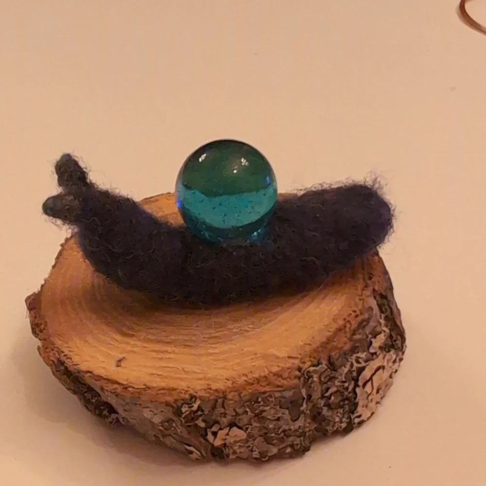 Felt Snail With Marble Shell - Picture 1 of 3